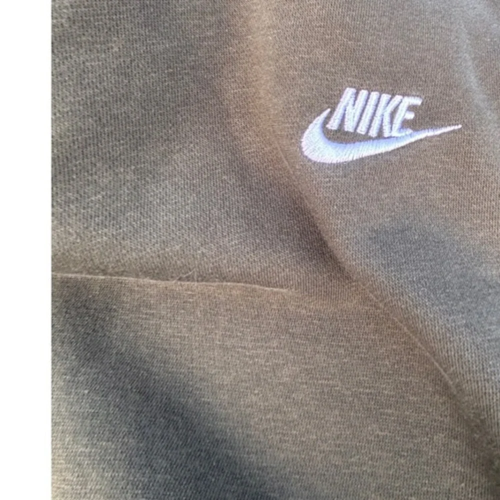 Nike Kids XL Hoodie Pullover Army/Olive greenEmbroidered‎ Logo Fleece Sweatshirt
